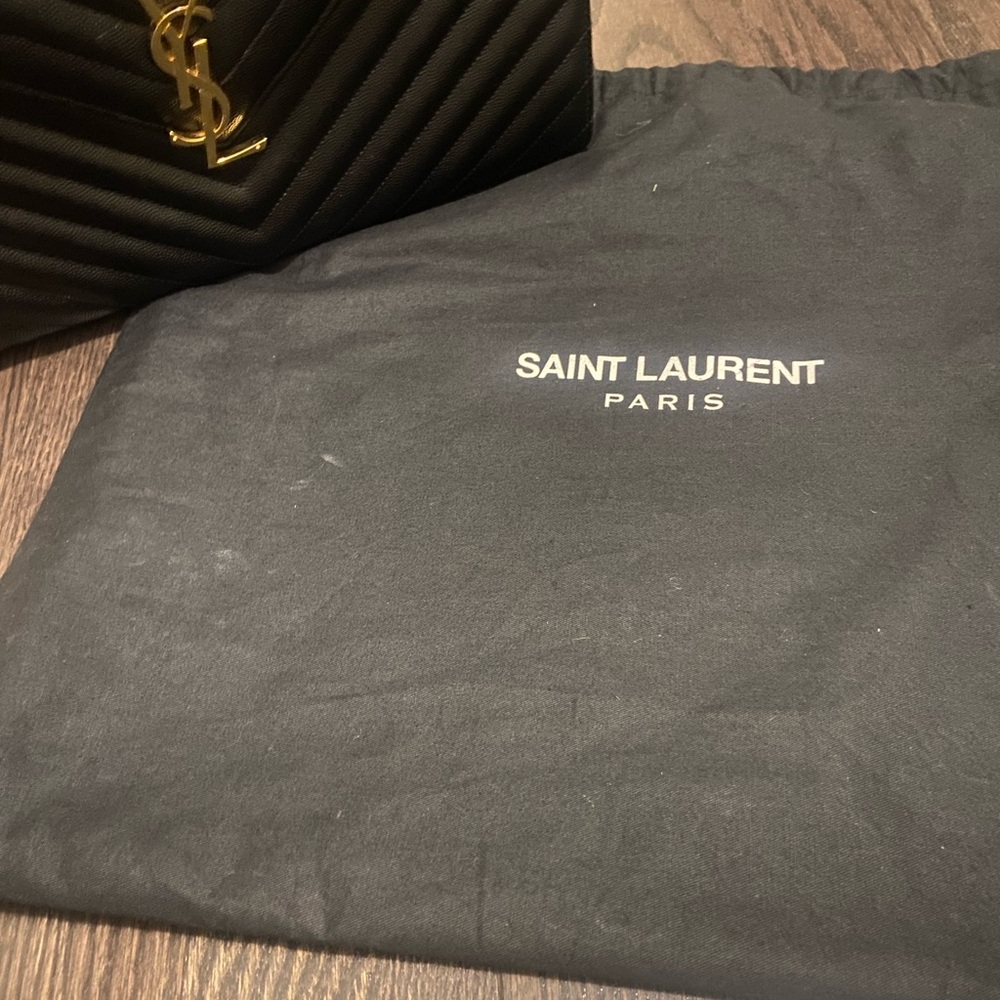Authentic Yves Saint Laurent Black Quilted Shoulder Bag - Picture 11 of 12
